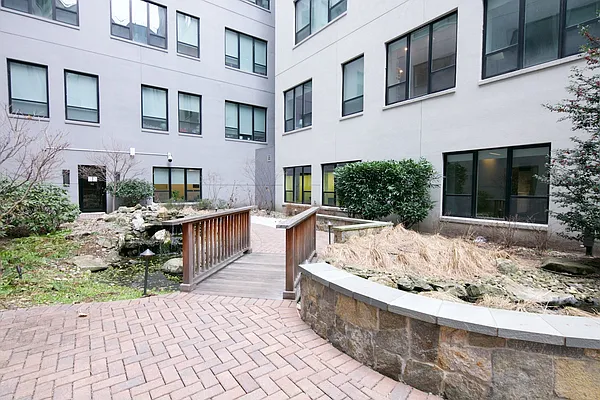 Rented by Landmark Manhattan Realty Corp | media 92