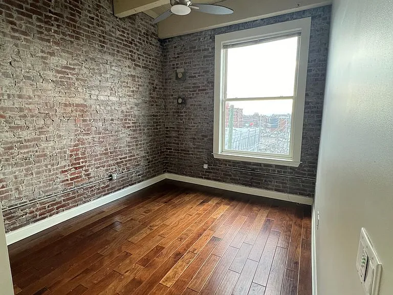 The Fleetwood Building — Photo 44