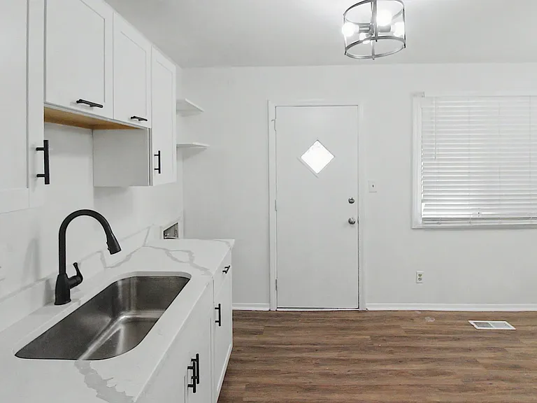 2620 Thornton Rd — Photo 8