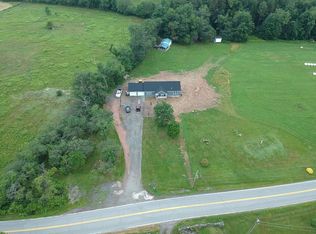 151 Sandy Banks Rd, Greenfield Township, PA 18407