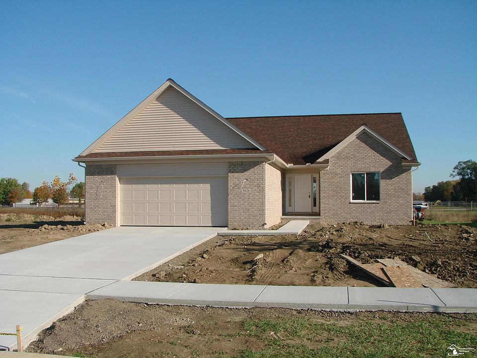 1st image of 4948 Skylark Dr