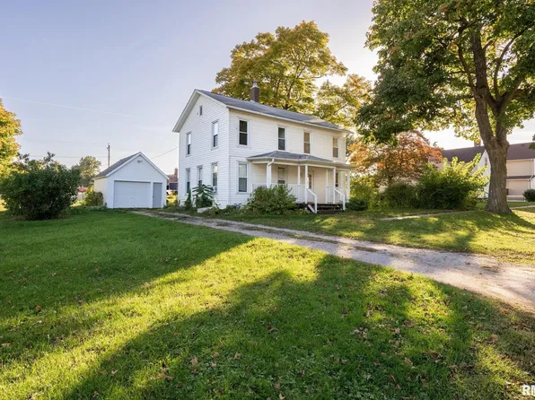 210 W Edgington St, Reynolds, IL 61279