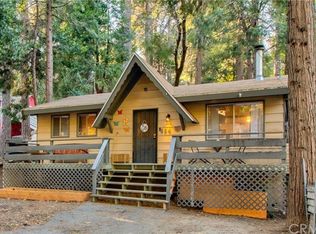 884 Fern Dr, Crestline, CA 92325