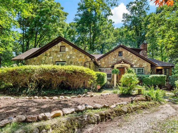 618 E Sunset Dr, Hendersonville, NC 28791