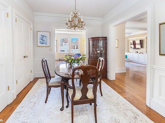2nd image of 64 E 86th St #14AB