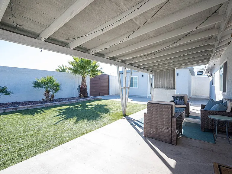 Carrera Dr — Photo 13