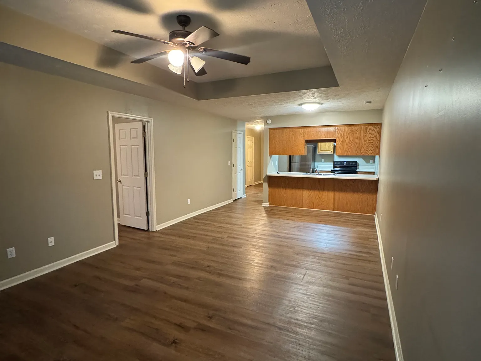 2 bed, $1,300 — Photo 3