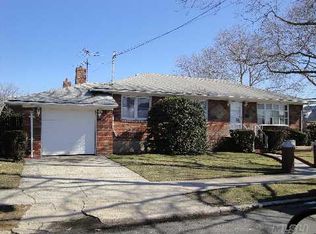 15649 91st St, Howard Beach, NY 11414