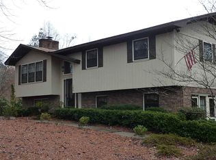 100 Hartwell Dr, Seneca, SC 29672
