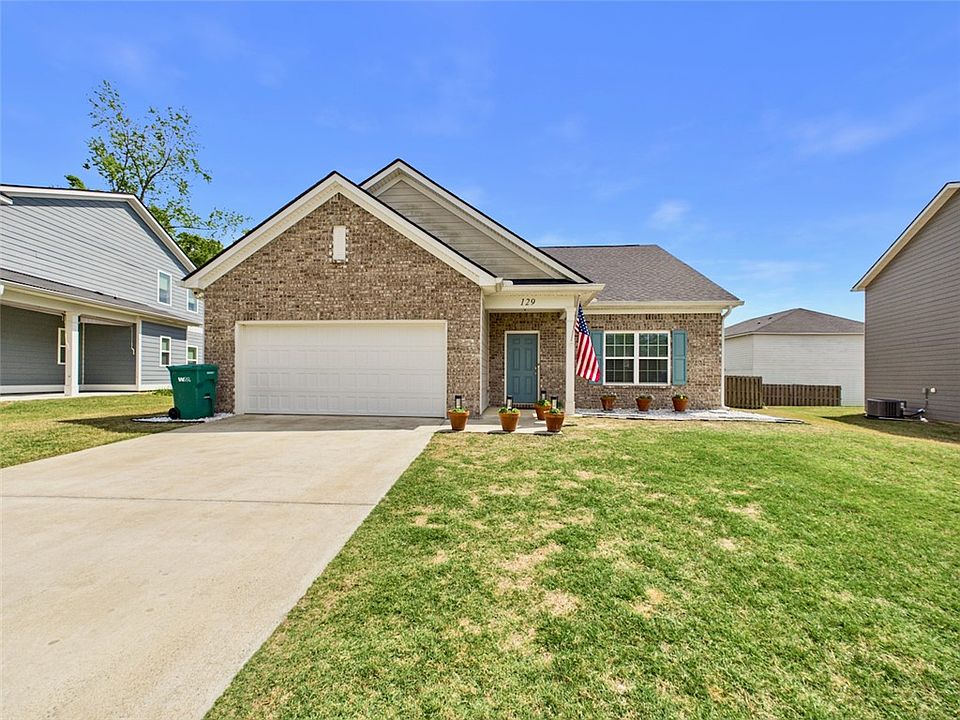 1st image of 129 Wood Hill Dr