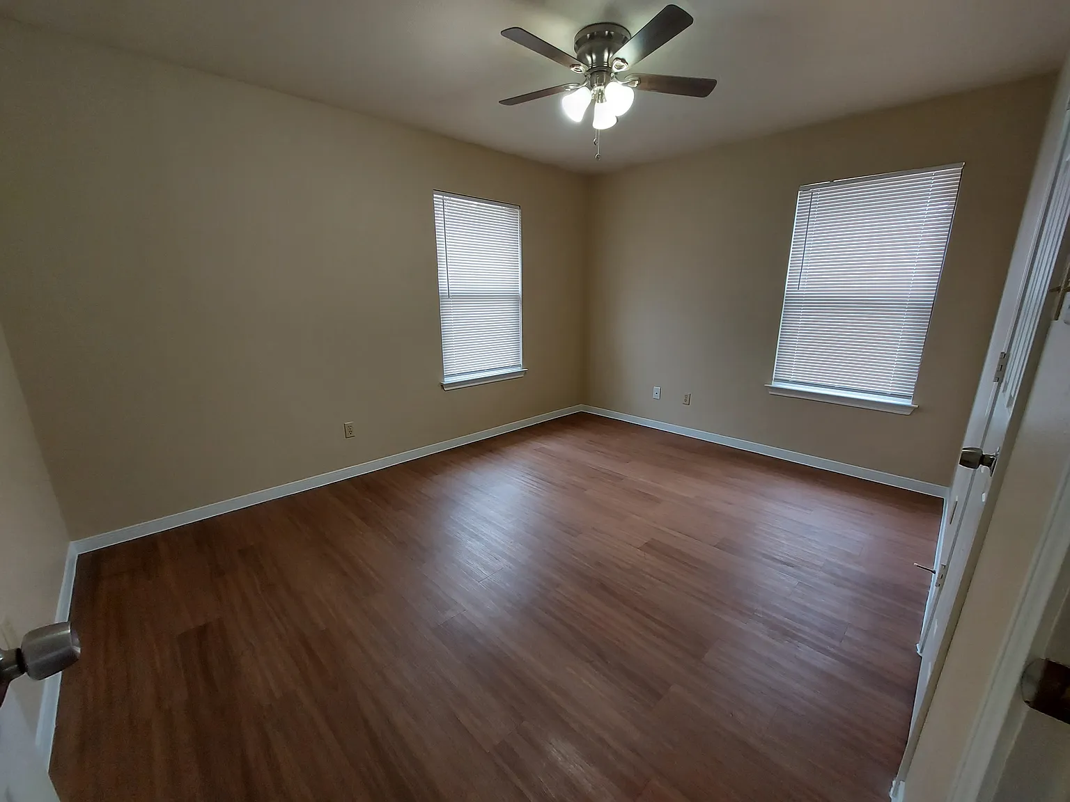 2 bed, 805 sqft, $1,100 — Photo 4