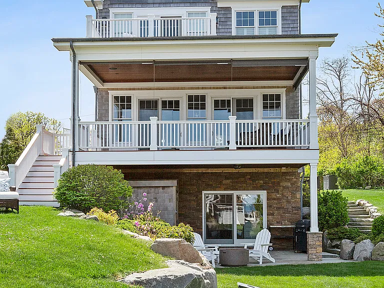 938 Sound Shore Rd — Photo 47