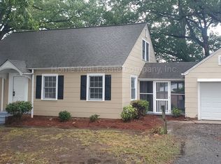 1354 Westbrook Plaza Dr, Winston Salem, NC 27103