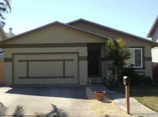 1557 Holly Ave, Rohnert Park, CA 94928