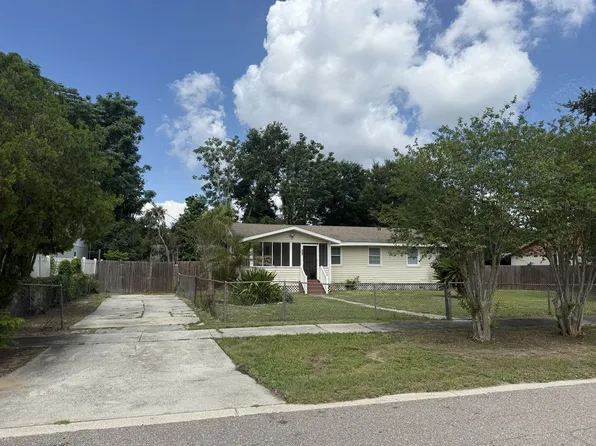 102 Grove St, Orlando, FL 32835