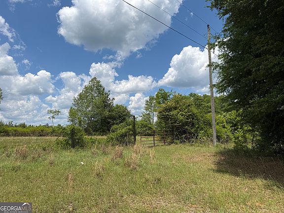 4th image of 6 Long Branch Rd