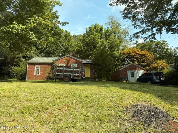 176 White Oak Street, Franklin, NC 28734