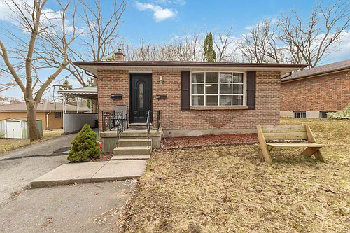 156 Paperbirch Cres Photo 1