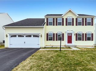 19 E Path Rise, West Henrietta, NY 14586