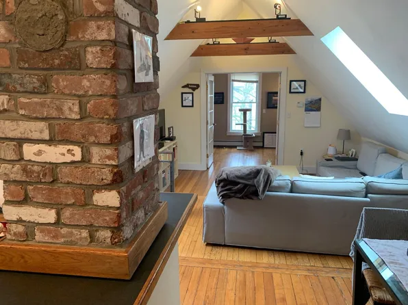 27 Young St #2, Newport, RI 02840