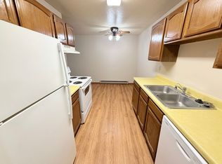 1422-32, Fargo, ND 58103