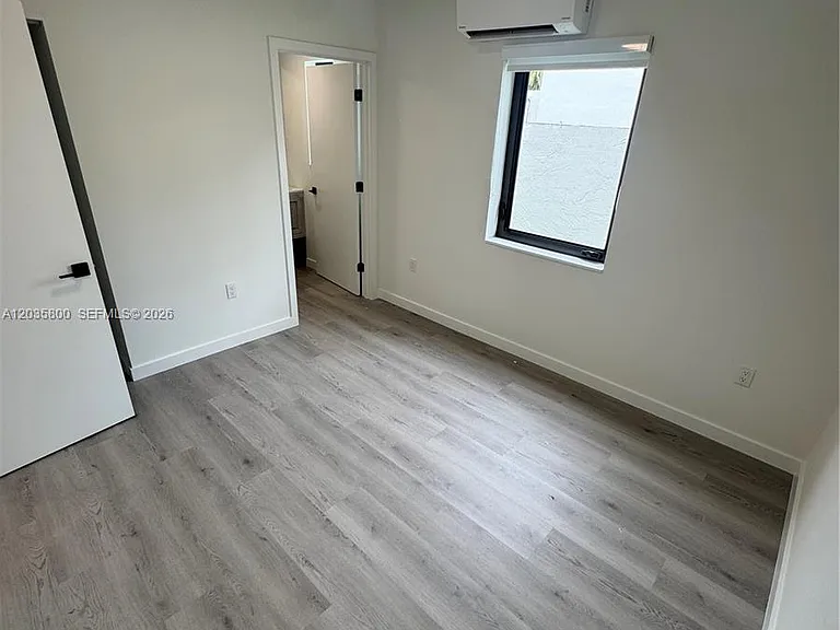 2030 SW 3rd Ave #1 — Photo 8