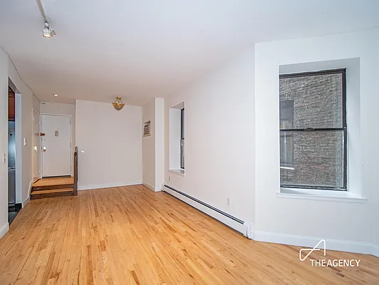 Rented by The Agency | media 17