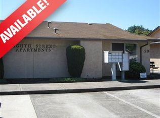 20 S 8th St APT C, Central Point, OR 97502
