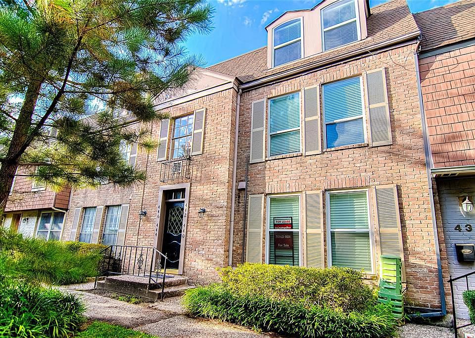 1st image of 440 N Post Oak Ln #440