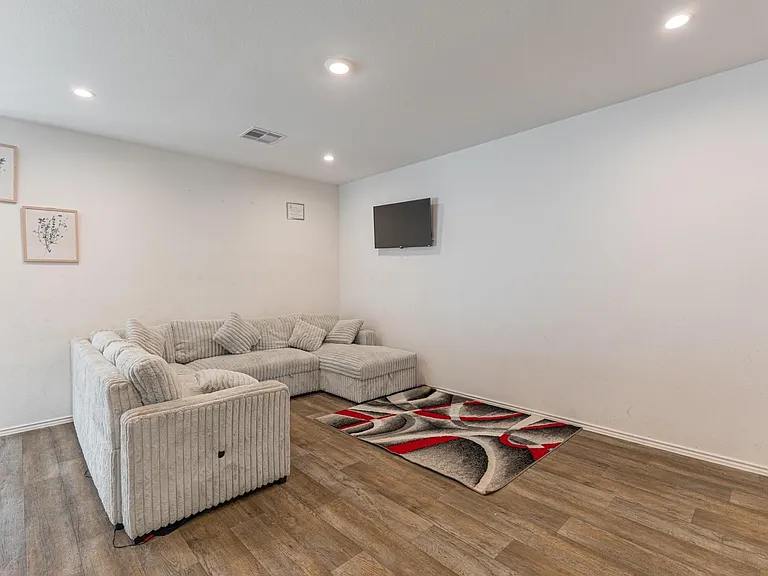 4318 Freya Pointe Dr — Photo 12