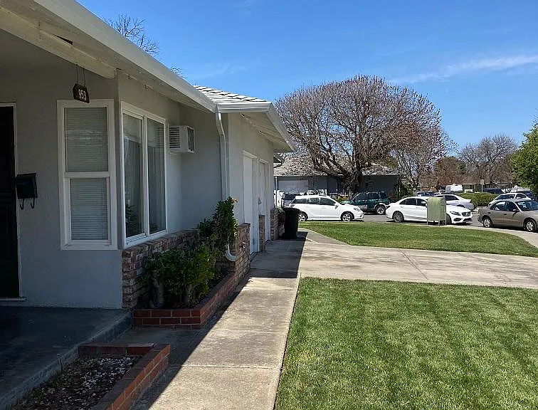 953 Princess Anne Dr — Photo 3