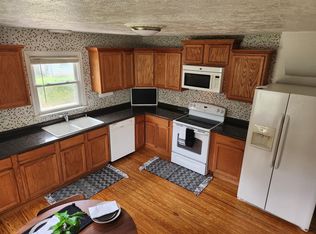 302 Ella St, East Bernard, TX 77435
