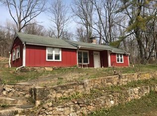 160 Main St, Hampton, NJ 08827