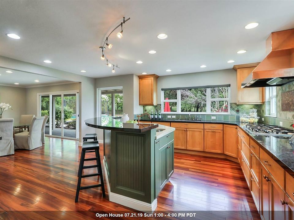 1st image of 33 Corliss Dr