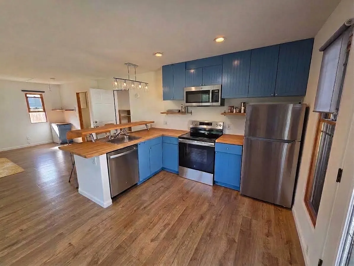 Brookdale Ave, Mountain View — Photo 4