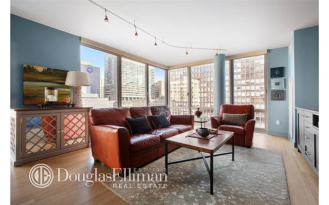 Sold by Douglas Elliman | media 15