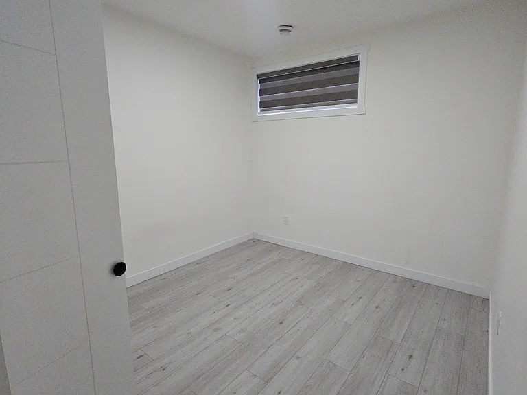 601 Corner Meadows Way NE #B — Photo 6