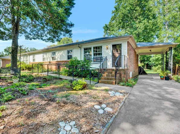 12 Twelve Oaks Ter, Greenville, SC 29615