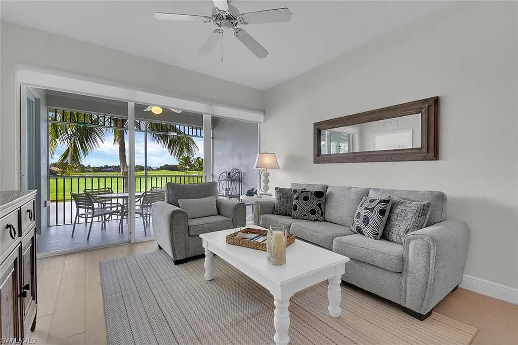 2 bed, 2.0 bath, 1389 sqft, $8,925 — Photo 4