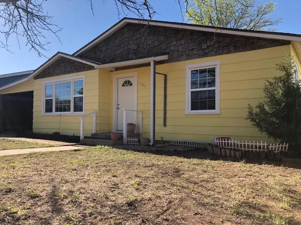 506 12th St, Levelland, TX 79336