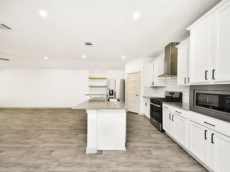 12918 Wempe Way — Photo 17