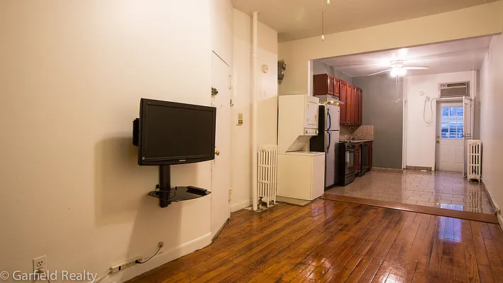 Rented by Garfield Realty  | media 20