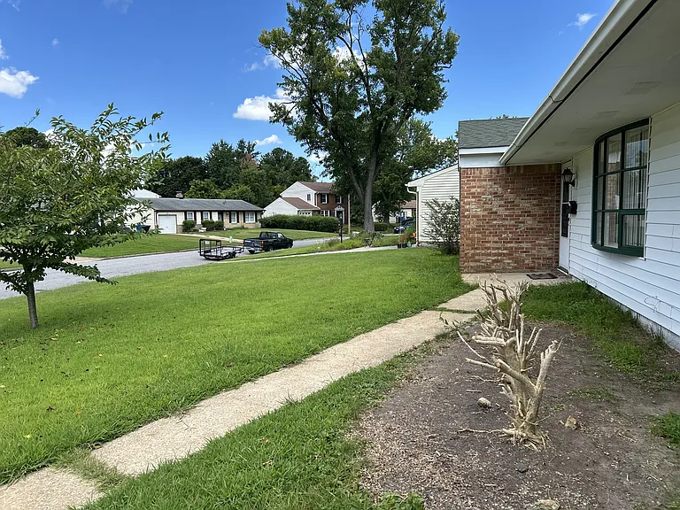 3841 Forrester Ln — Photo 16