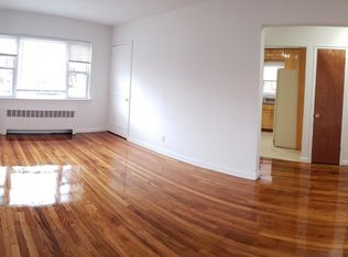 14957 Willets Point Blvd #1, Whitestone, NY 11357