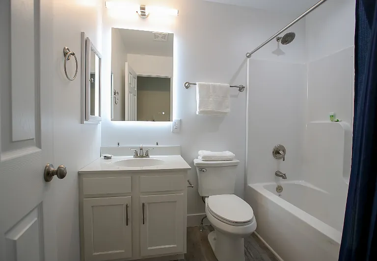 164 S Winchester Ave — Photo 3