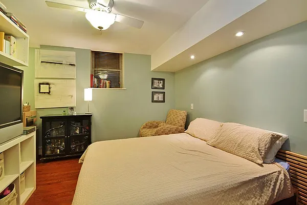 Sold by Corcoran | media 32