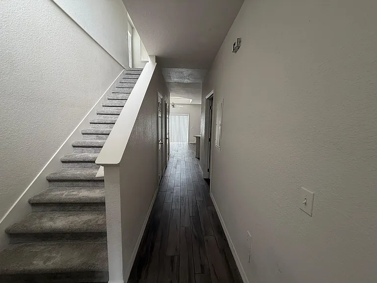 2019 Claudia Ln — Photo 3