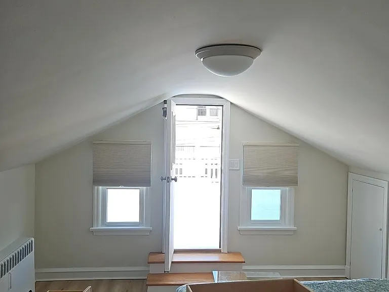 107 S Dover Ave — Photo 10