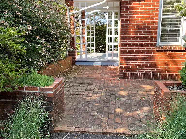 191 Barbour St — Photo 2