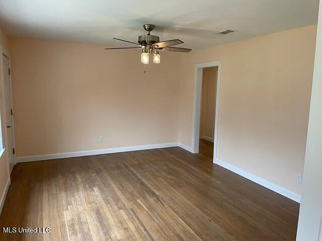 333 Belvedere Dr — Photo 4